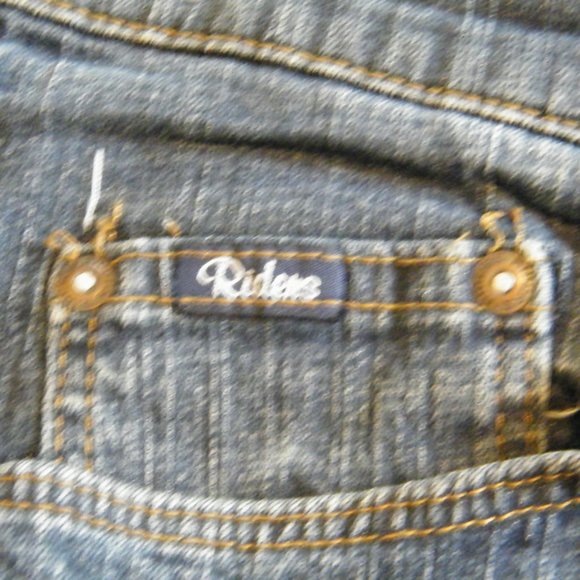 Ladies Lee Riders Size 12P Boot Cut Jeans - Picture 2 of 5